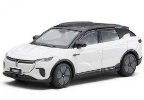 White / Green Bburago 1:64 Diecast 2024 Voyah Courage Model