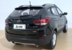 1:18 Black / White / Silver Diecast 2010 Hyundai IX35 SUV Model