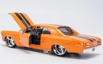 1:24 Orange Maisto Diecast 1966 Chevrolet Corvette SS 396 Model