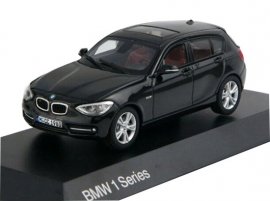 Black / Silver 1:43 Scale Paragon Diecast BMW 1 Series Model