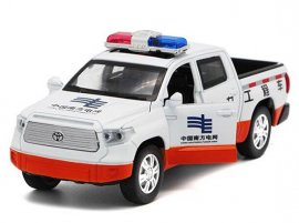 Kids White-Orange 1:32 Scale Die-Cast Toyota Tundra Pickup Toy