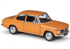 1:24 Scale Welly White / Orange Diecast BMW 2002Ti Car Model