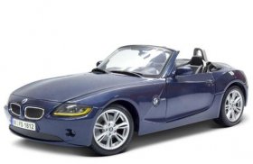 Blue Maisto 1:24 Scale Diecast BMW Z4 Model