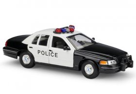 Black 1:24 Scale Welly Diecast 1999 Ford Crown Victoria Model