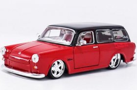 1:24 Scale Red Maisto Diecast 1967 VW 1600 Squareback Model