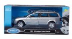 Wine Red 1:24 Scale Welly Diecast 2001 VW Passat Sedan Model