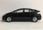 Black / White 1:18 Scale Diecast Toyota Prius Model
