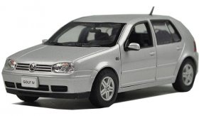 Silver Welly 1:24 Scale Diecast VW Golf IV Model