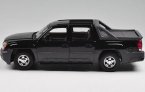 Black 1:18 Scale Welly Die-Cast 2002 Chevrolet Avalanche Pickup