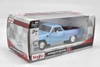 Blue 1:24 Scale Maisto Diecast Chevrolet Pickup Model