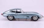 1:18 Scale Blue / Red Bburago Diecast Jaguar E Coupe 1961 Model