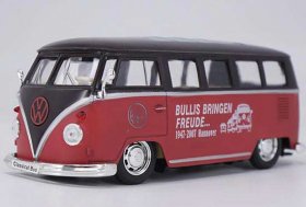 Red Welly 1:24 Scale Diecast VW T1 Bus Model