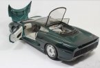 Green 1:18 Scale Maisto Diecast Jaguar XJ220 Model