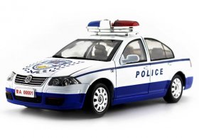 1:18 Scale Blue-White Police Diecast 2004 VW Bora Model