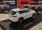 1:64 Black / White Diecast 2023 Mitsubishi Outlander SUV Model