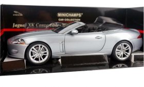 Silver 1:18 Minichamps Diecast Jaguar XK Convertible Model