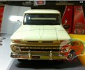 Creamy White 1:24 Diecast Chevrolet C10 Fleetside Pickup Toy