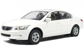 White / Silver 1:24 Scale Kids R/C Honda Accord Toy