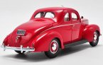Green / Red 1:18 Maisto Diecast 1939 Ford Deluxe Coupe Model