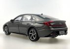 Red / Gray 1:18 Scale 2020 Diecast Hyundai Sonata Car Model