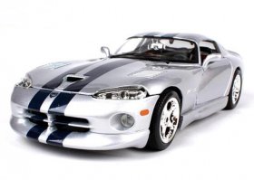 1:18 Silver Bburago Diecast Dodge Viper GTS Coupe Model