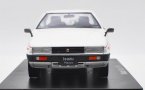 1:24 Scale White Diecast 1981 Isuzu Piazza Car Model