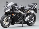 1:12 Scale Maisto Black / White YAMAHA YZF-R1 Motorcycle Toy