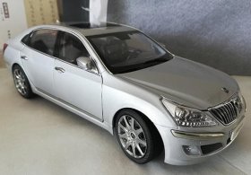 1:18 Scale Silver Diecast 2009 Hyundai Equus Car Model