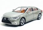 Black / Silver 1:24 Scale Diecast Lexus EX300 Car Toy