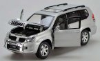 White / Silver 1:24 Scale Diecast Toyota Land Cruiser Prado