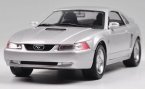 Red /Silver 1:24 Scale Welly Diecast 1999 Ford Mustang GT Model