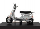 1:18 Scale Silver Maisto Diecast Vespa LX 125 2005 Scooter Model