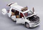 White 1:18 Scale Diecast Toyota Land Cruiser LC200 Model