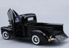 1:18 Scale Red / Black MotorMax Diecast 1940 Ford Pickup Model