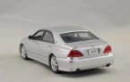 White / Black / Silver 1:43 J-collection Diecast Toyota Crown