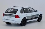 White 1:18 Welly Diecast Porsche Cayenne Turbo Model