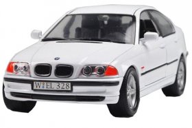 White 1:24 Scale Welly Diecast BMW 328i Model