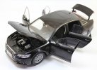 Black / White 1:18 Scale Diecast 2012 Audi A6L Model