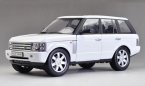 Silver / Black / White 1:18 Scale Diecast Range Rover Model