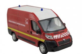 Red 1:43 Scale Diecast Peugeot BOXER Model