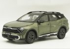 1:18 Scale White / Green Diecast 2023 Kia Sportage SUV Model