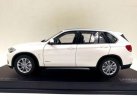 Deep Blue / White Paragon 1:18 Scale Diecast BMW X5 Model