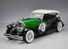 1:18 Scale Red / Green Diecast 1934 Duesenberg Model