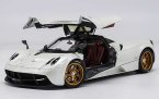 1:18 Golden / White / Wine Red Diecast Pagani Huayra V12 Model