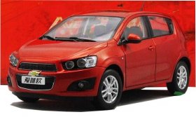 Black / Red 1:18 Scale Diecast Chevrolet Aveo Model