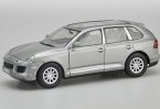 1:24 Scale Silver Motormax Diecast Porsche Cayenne Model