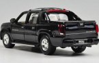 Black / Silver 1:24 Scale Welly Diecast Cadillac Escalade EXT