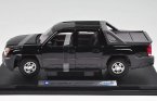 Black 1:18 Scale Welly Die-Cast 2002 Chevrolet Avalanche Pickup