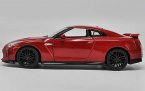 Red / White 1:24 Scale Bburago 2017 Diecast Nissan GT-R Model