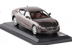 Silver / Brown / Black 1:43 Scale Diecast Maserati Ghibli Model